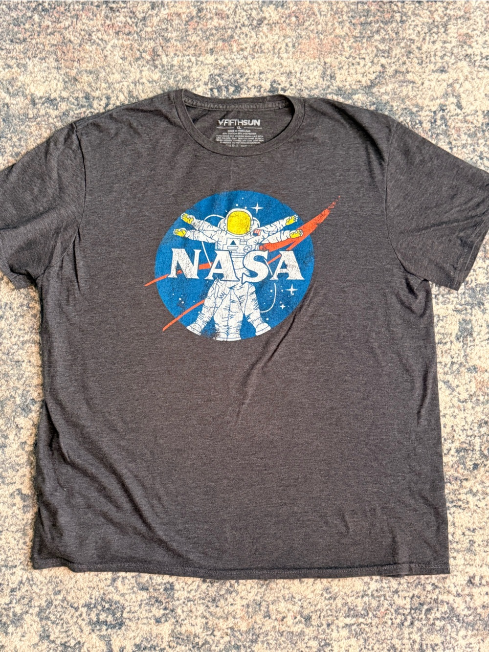 Fifth Sun NASA Astronaut Gray Graphic T-Shirt Men's Short Sleeve Crew Neck XL